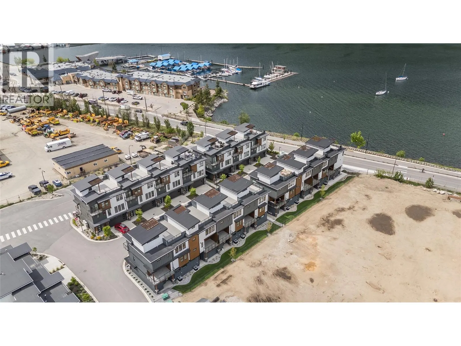 910 Lakeside Drive Unit# 208