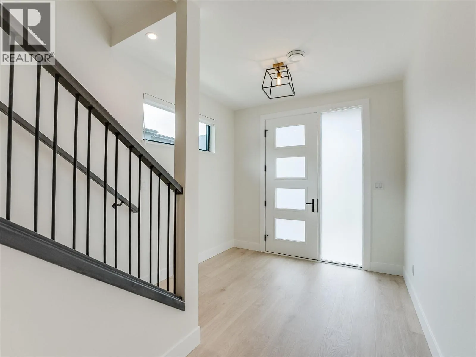 910 Lakeside Drive Unit# 208