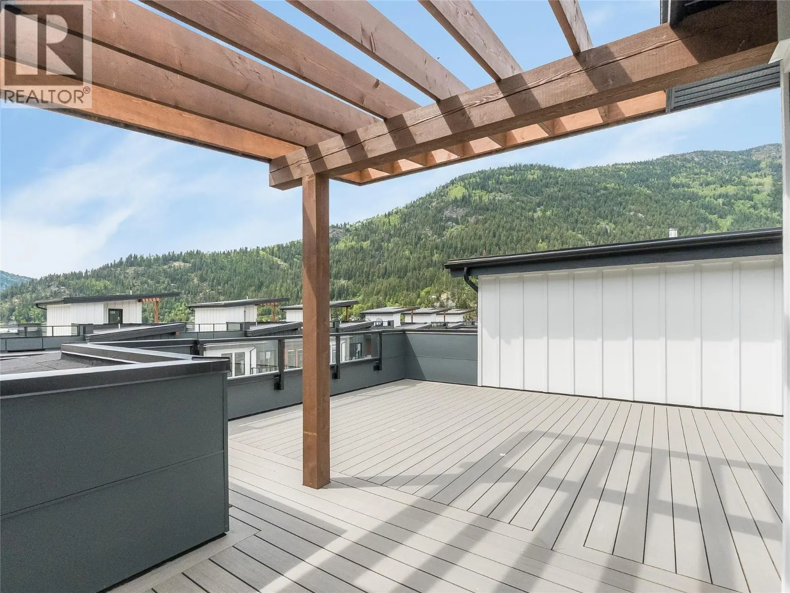 910 Lakeside Drive Unit# 208