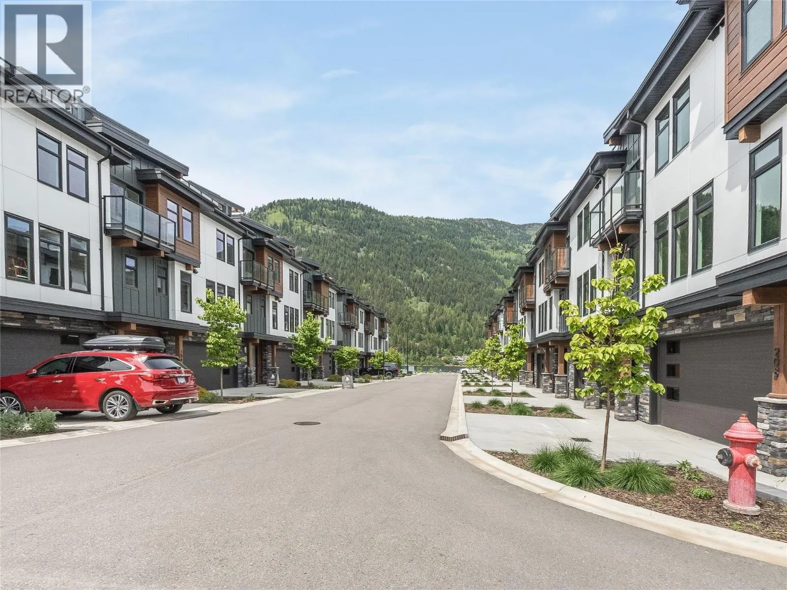 910 Lakeside Drive Unit# 208