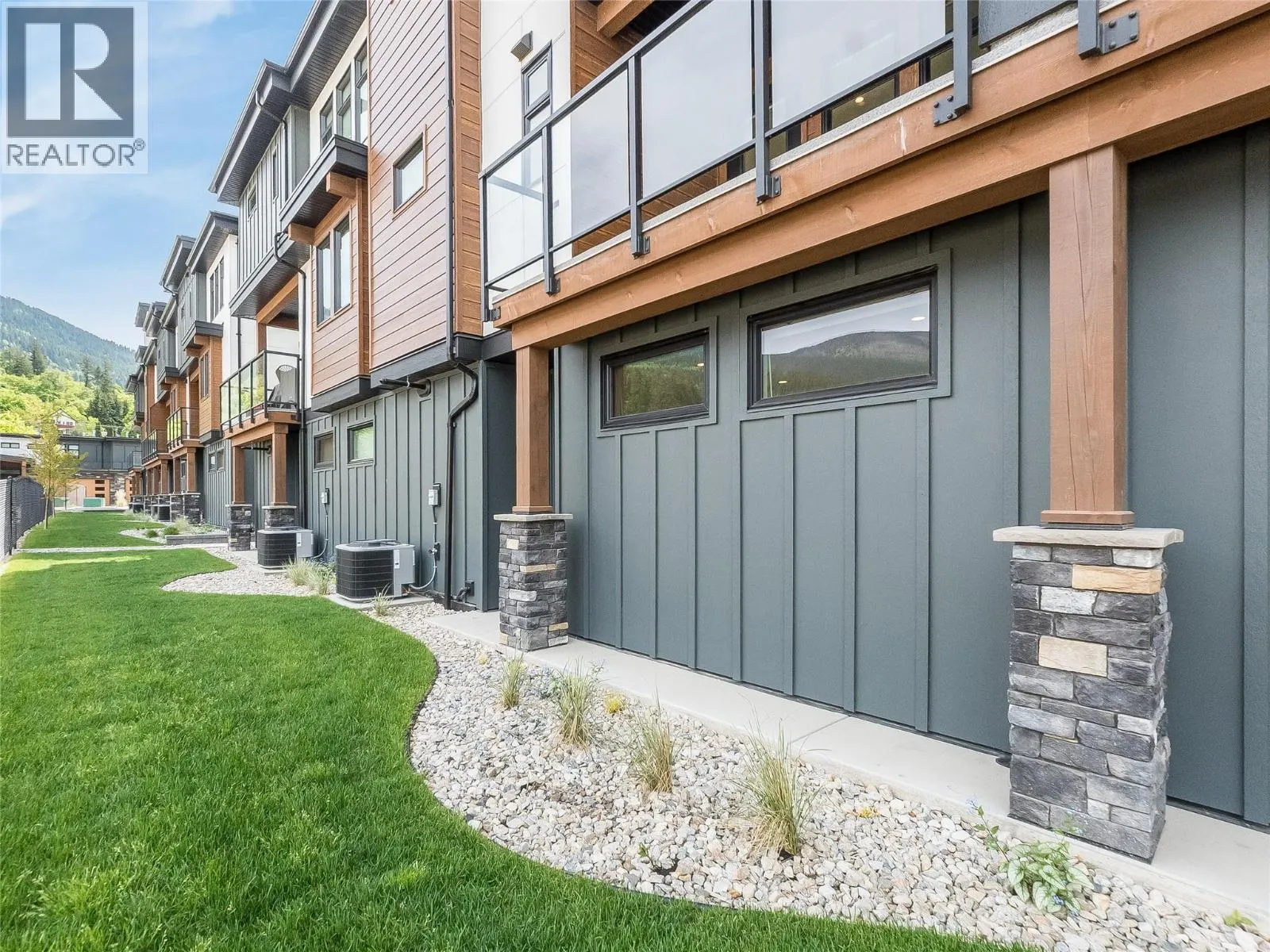 910 Lakeside Drive Unit# 203