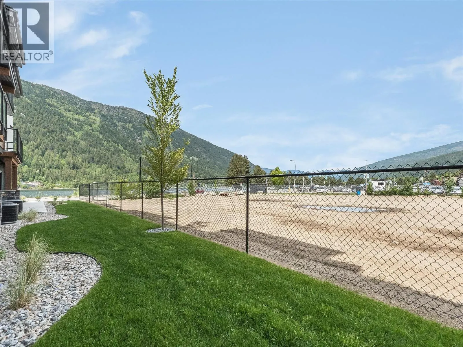 910 Lakeside Drive Unit# 203