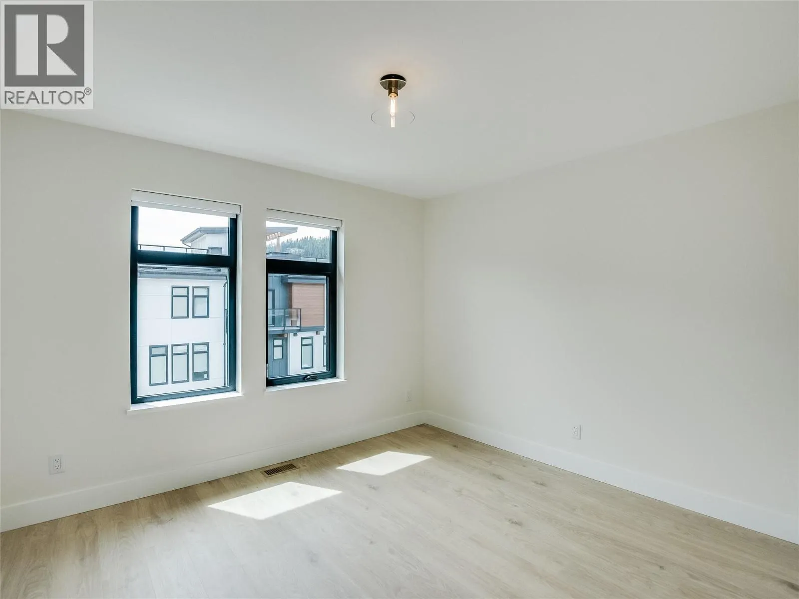 910 Lakeside Drive Unit# 203