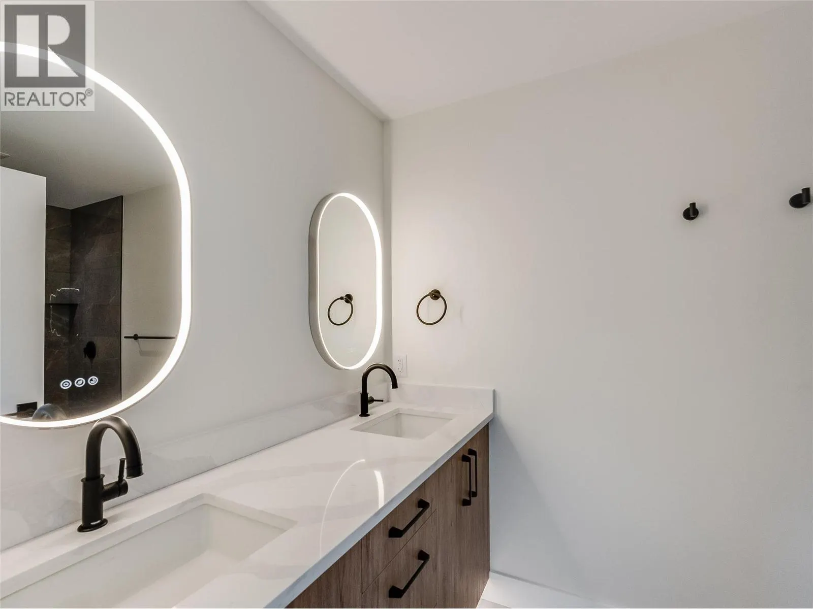 910 Lakeside Drive Unit# 203
