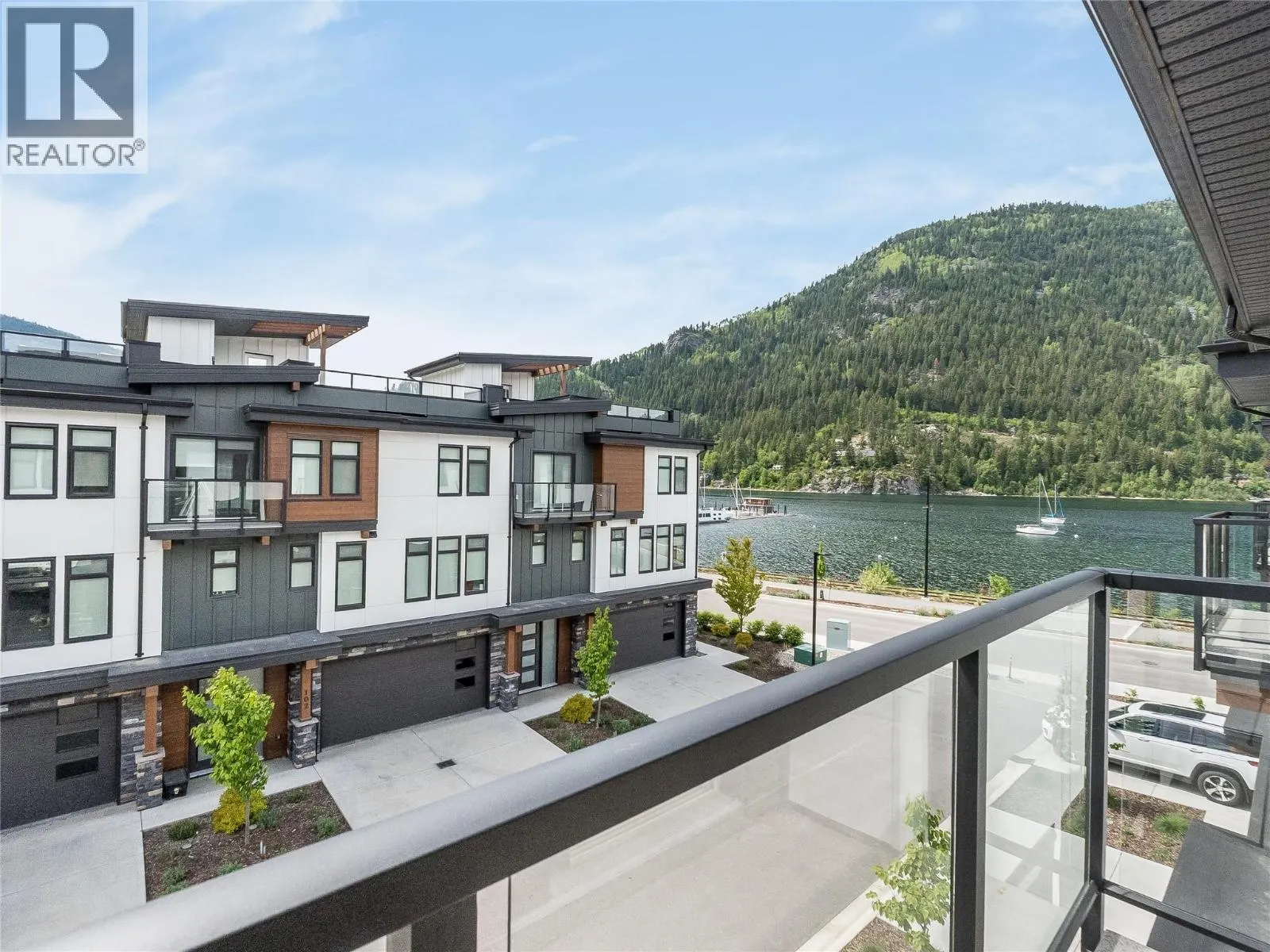 910 Lakeside Drive Unit# 203