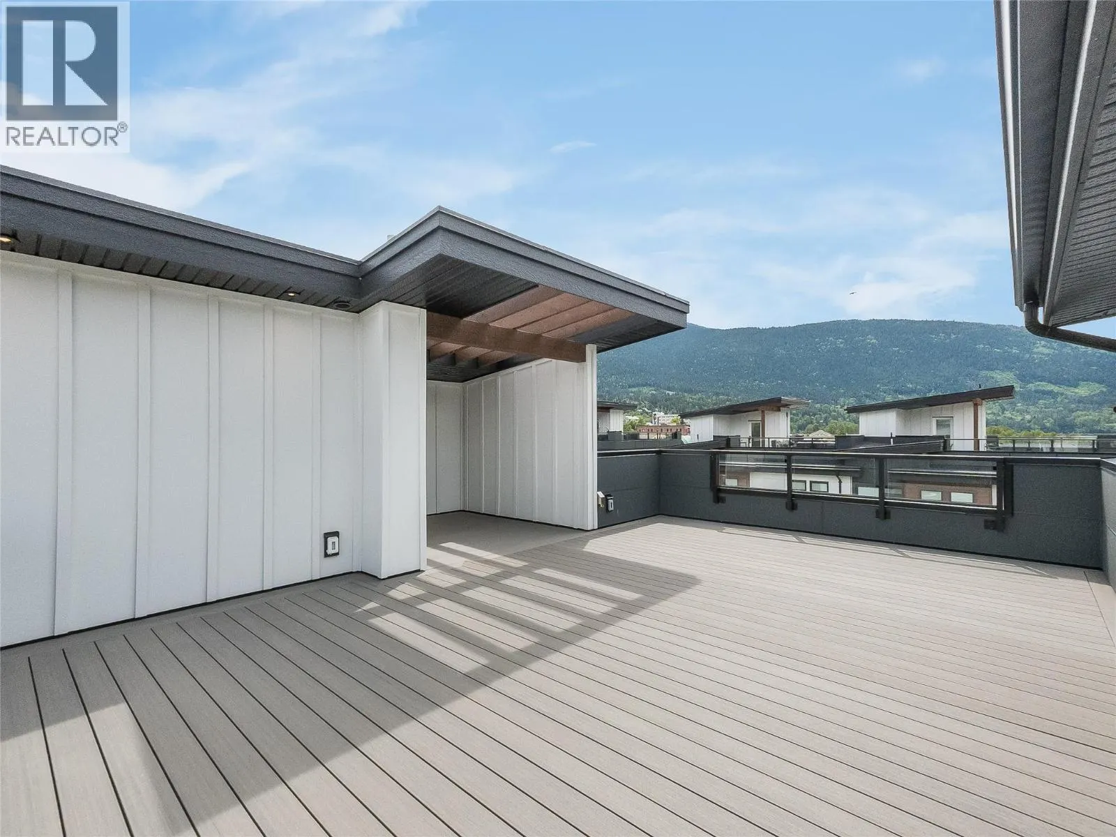 910 Lakeside Drive Unit# 203