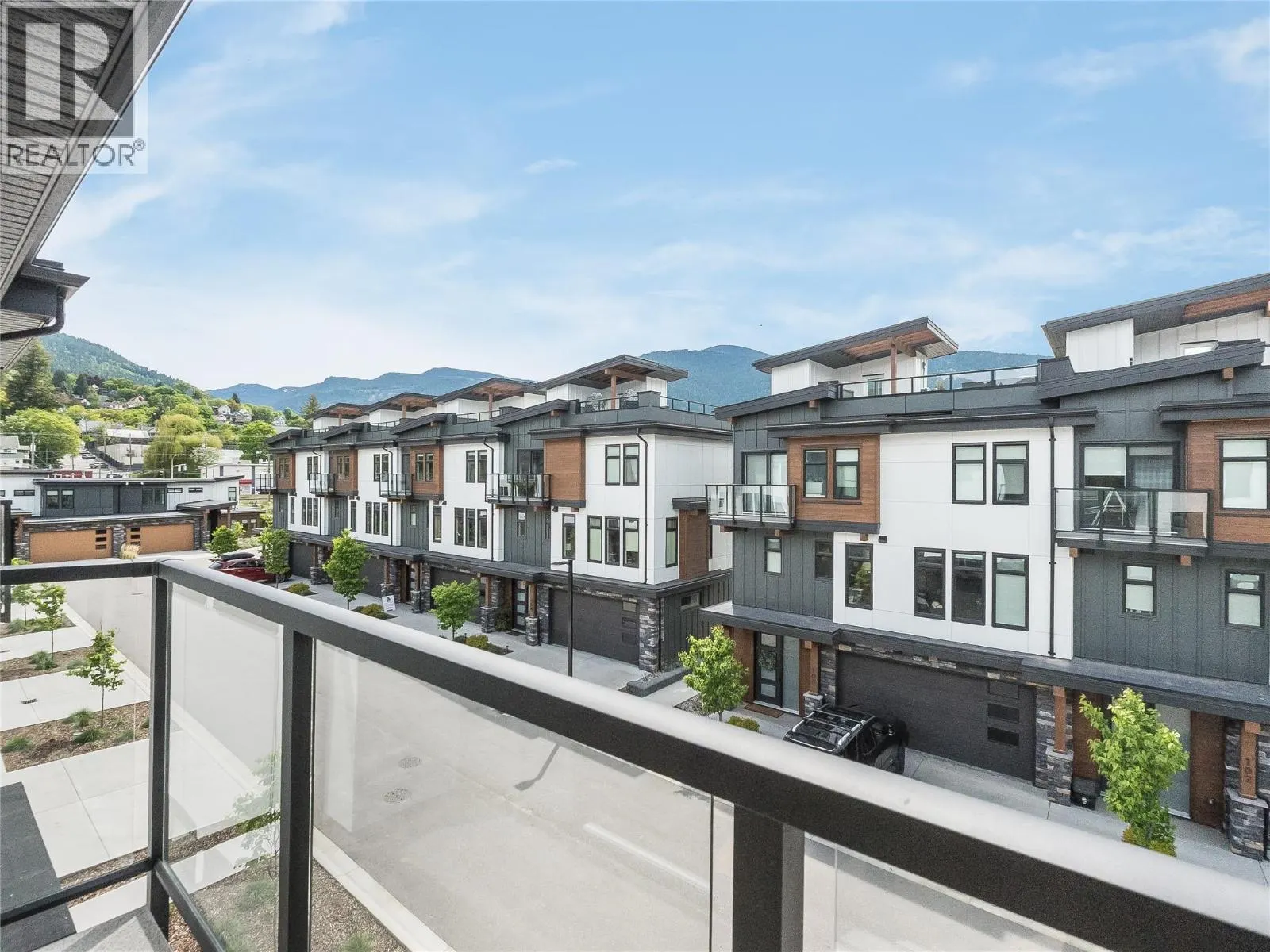 910 Lakeside Drive Unit# 203