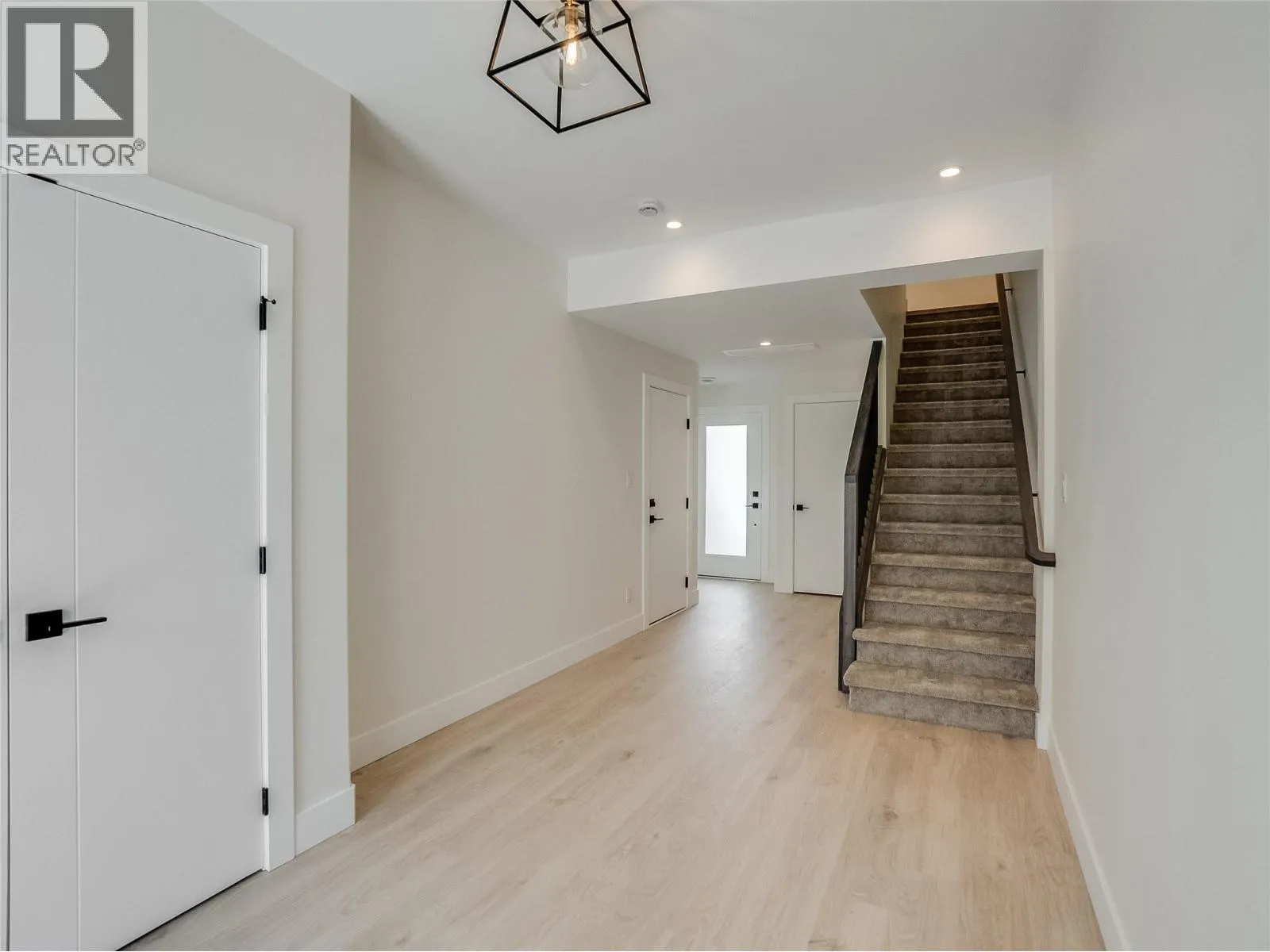 910 Lakeside Drive Unit# 203