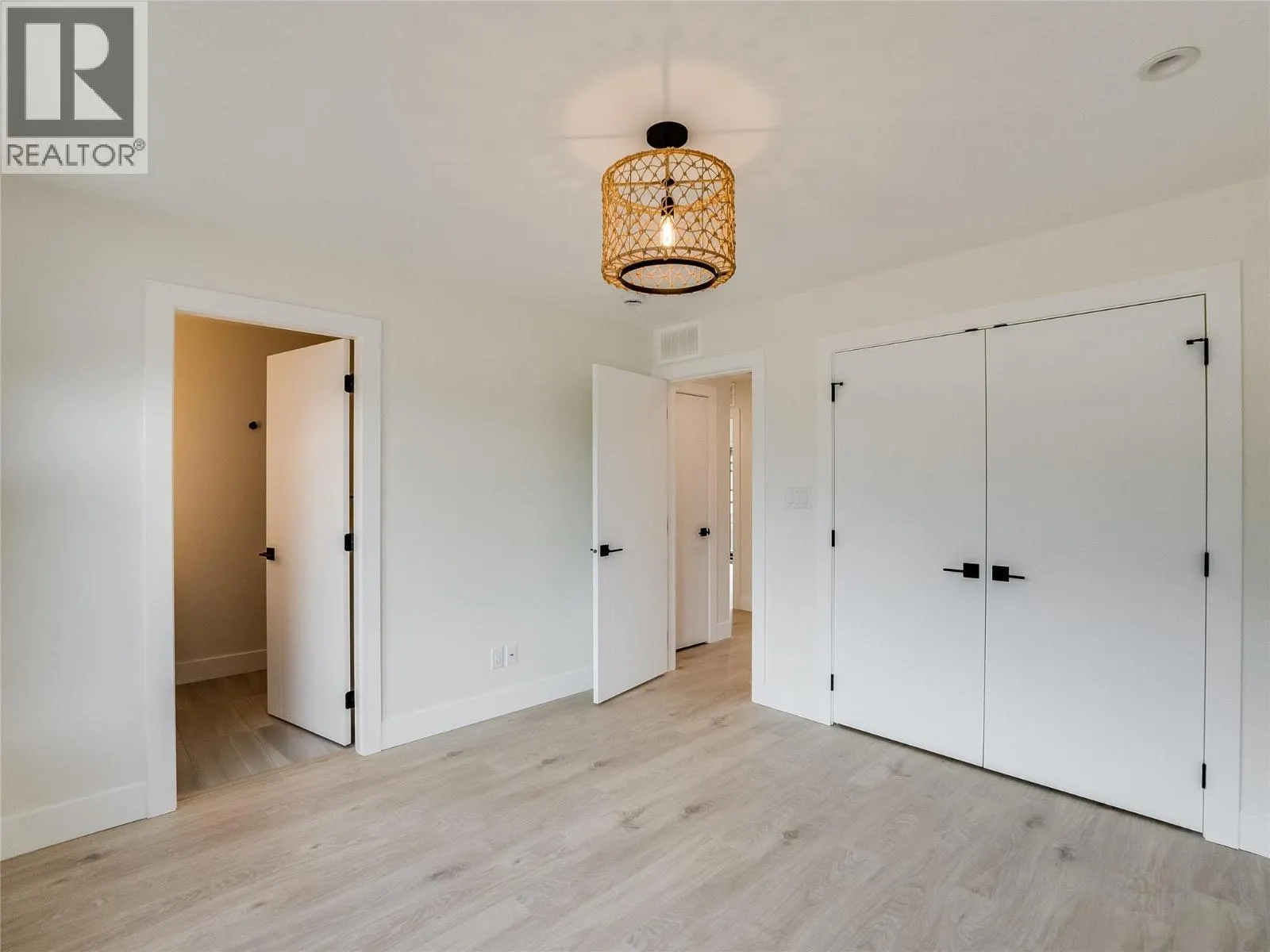 910 Lakeside Drive Unit# 203