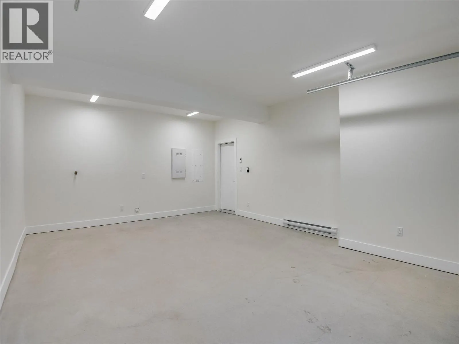 910 Lakeside Drive Unit# 203