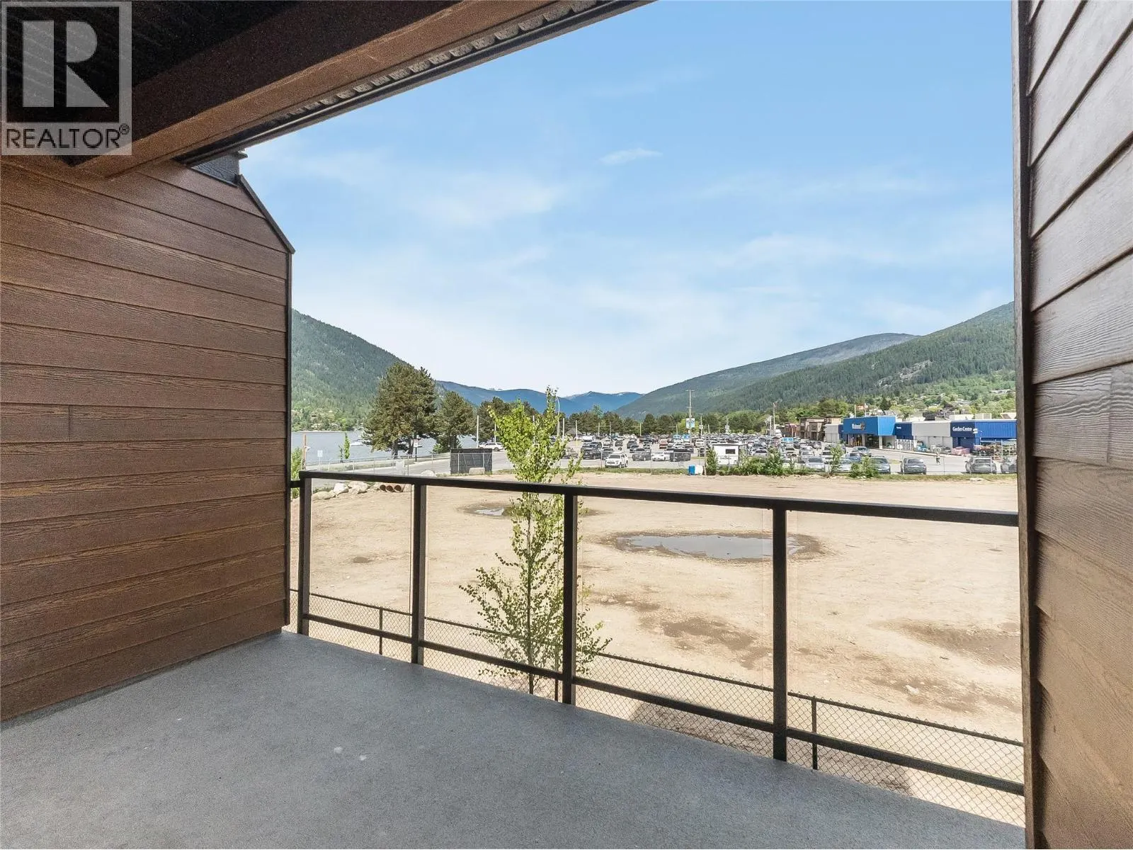910 Lakeside Drive Unit# 203