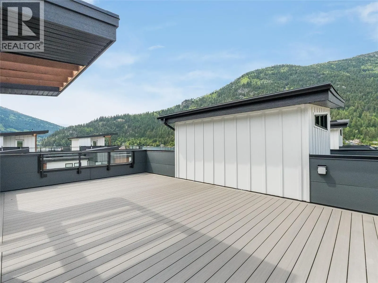 910 Lakeside Drive Unit# 203