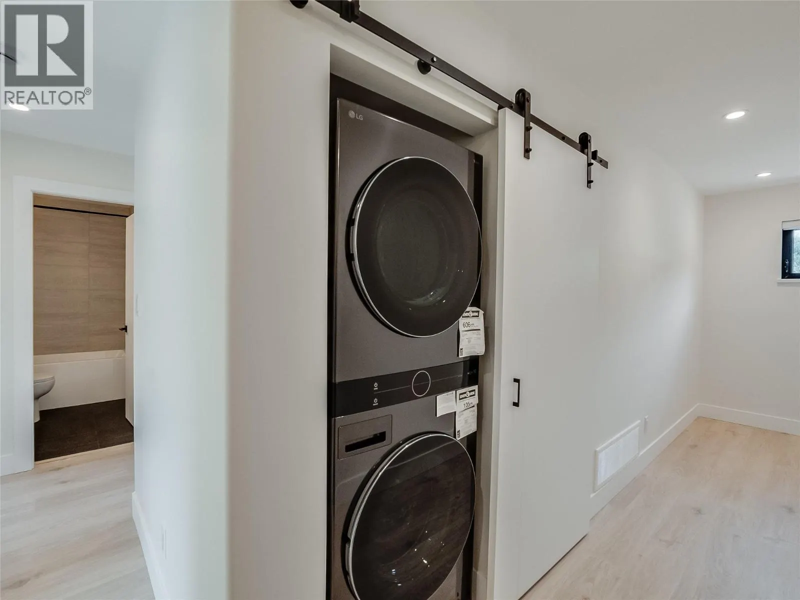 910 Lakeside Drive Unit# 203