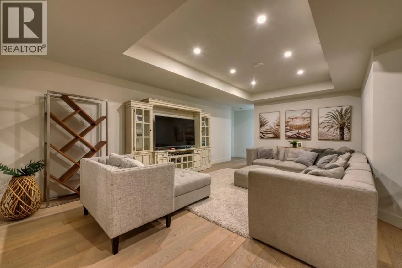 652 Trumpeter Road