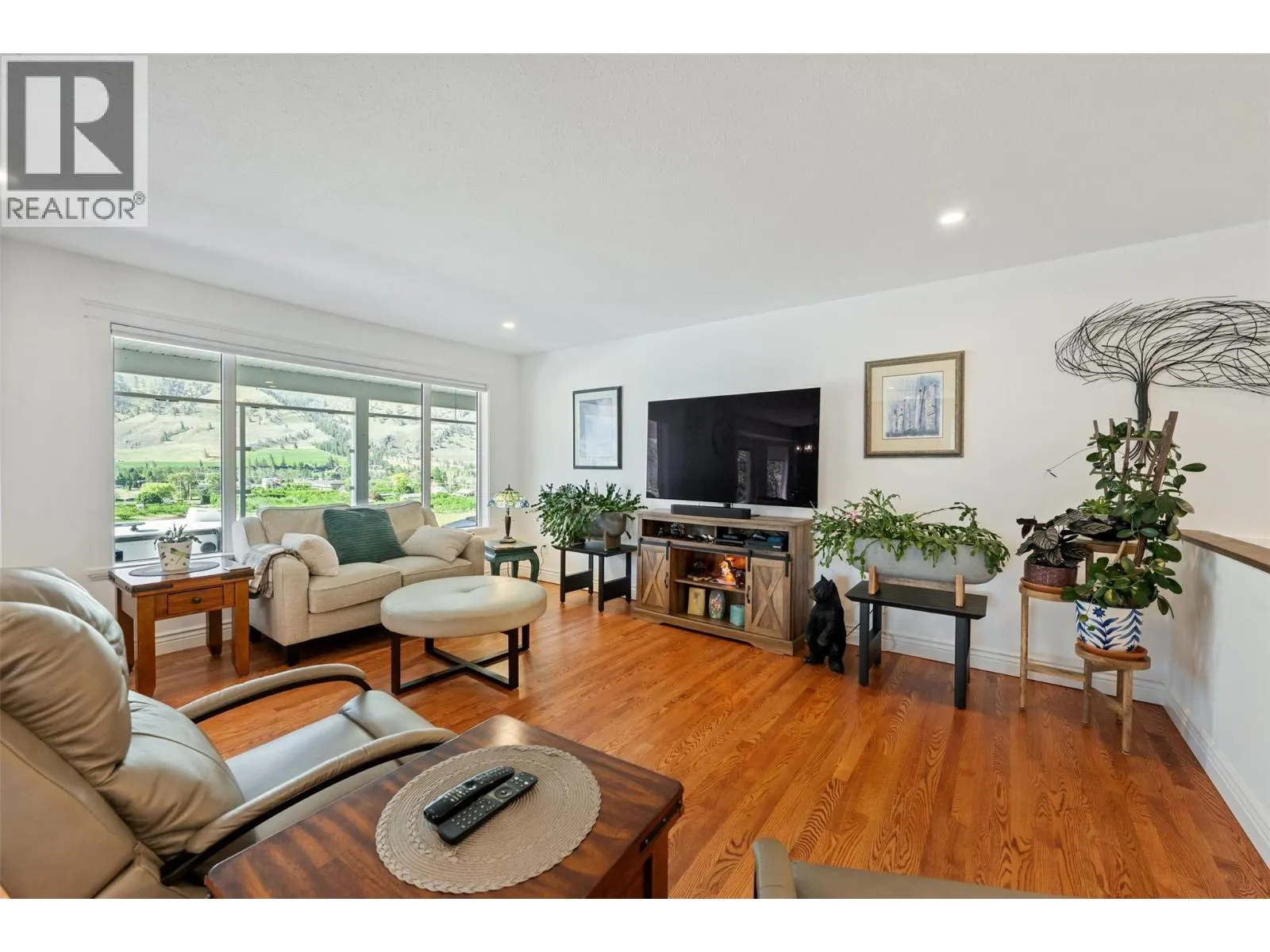 101 2nd Avenue