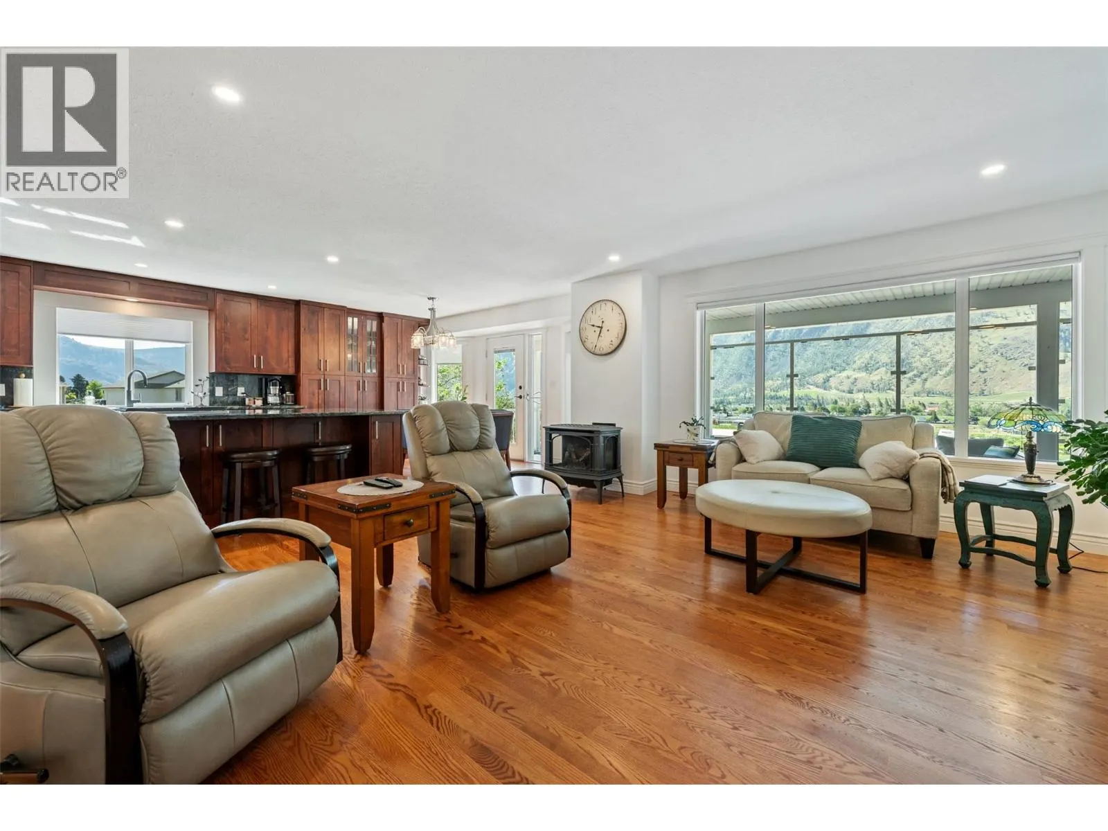 101 2nd Avenue