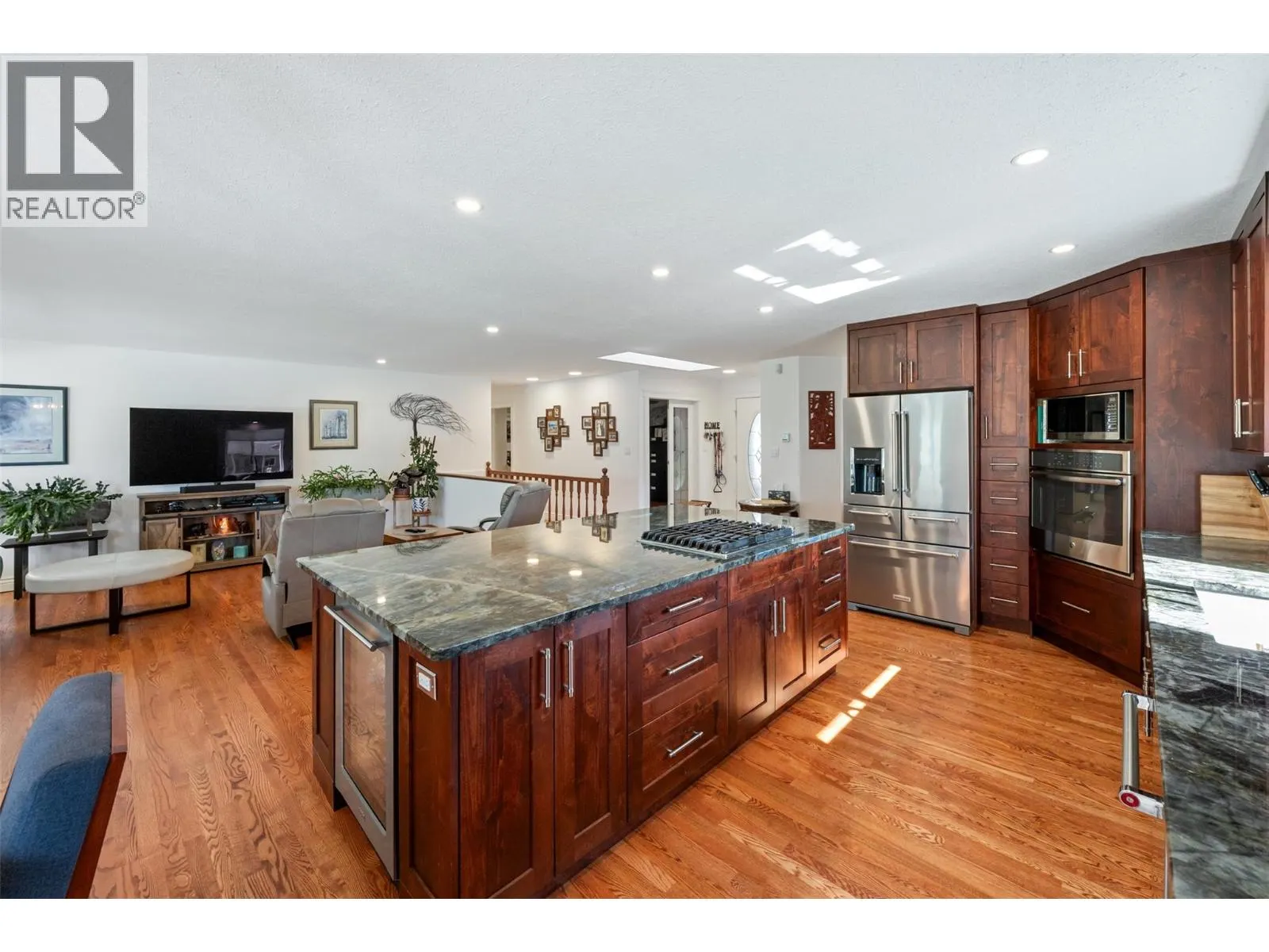 101 2nd Avenue