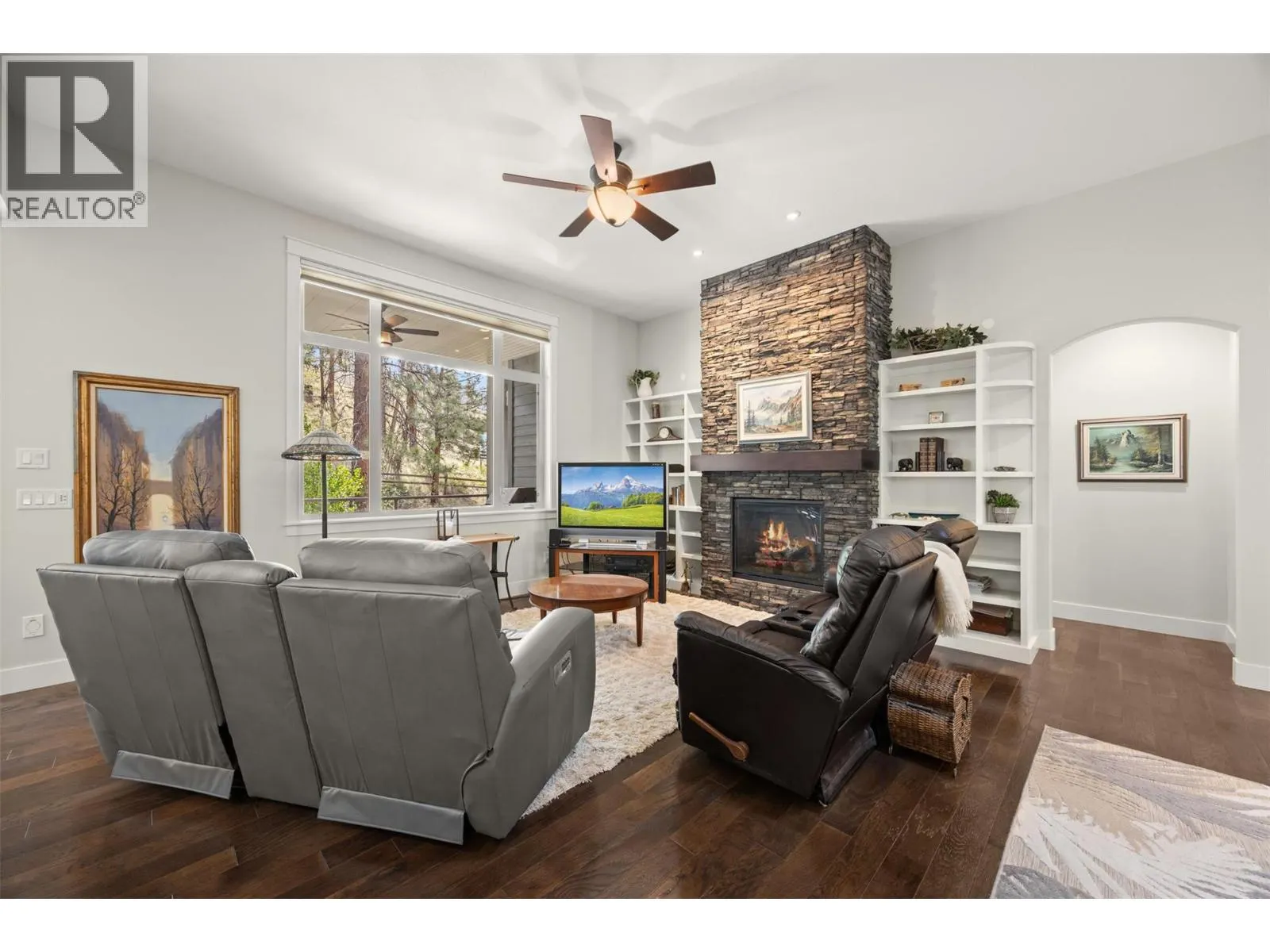 2497 Paramount Drive