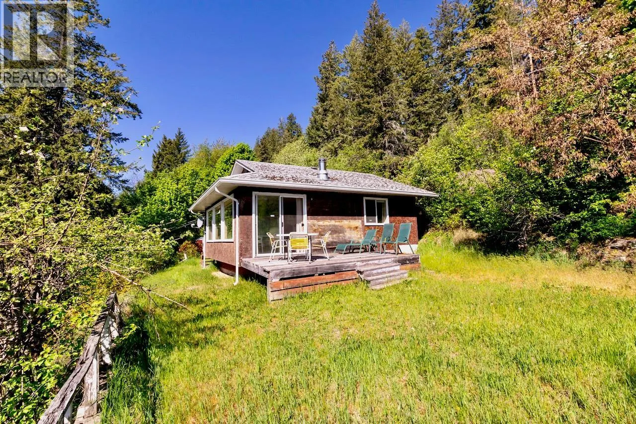 3035 Squilax-Anglemont Road