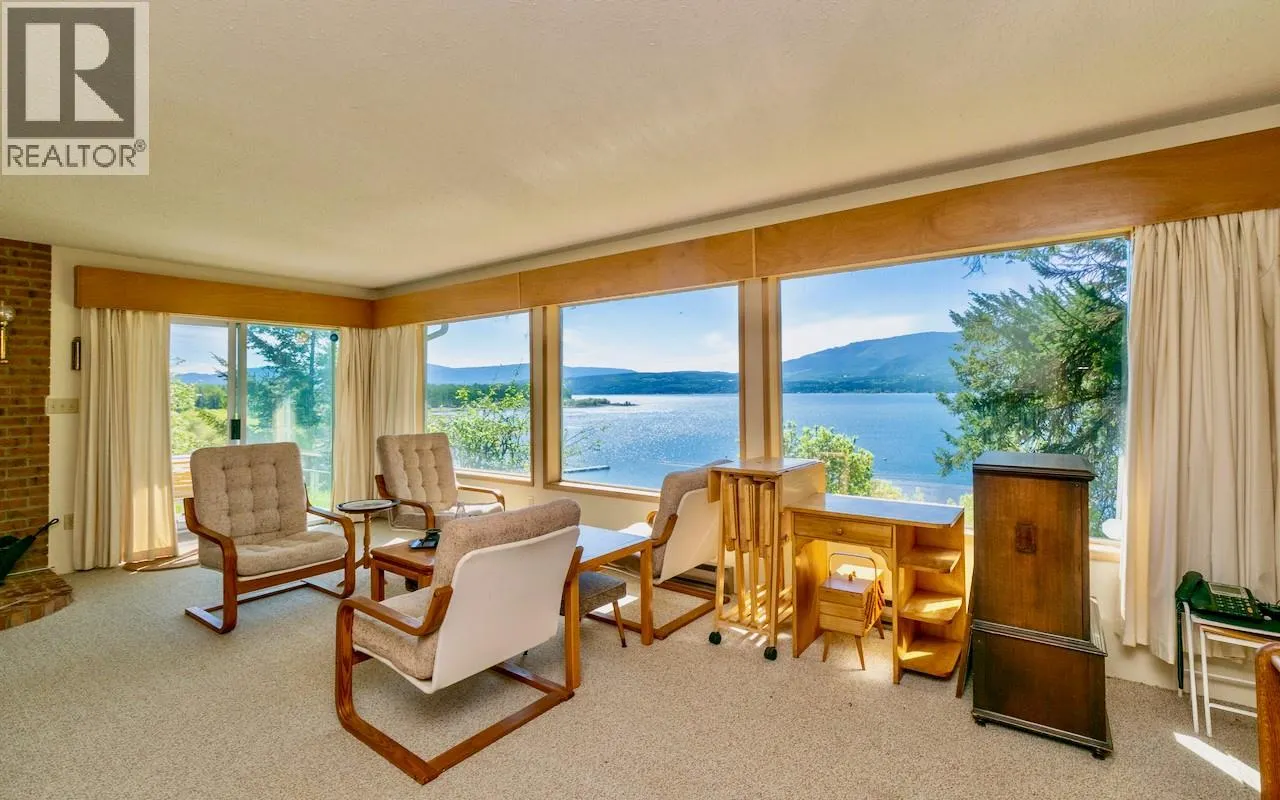 3035 Squilax-Anglemont Road
