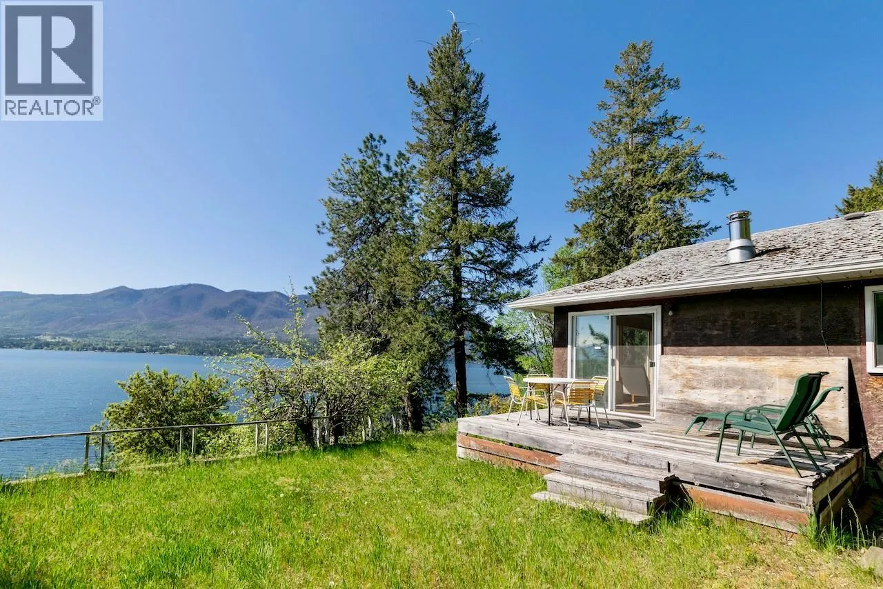 3035 Squilax-Anglemont Road
