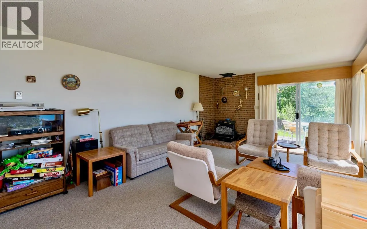 3035 Squilax-Anglemont Road