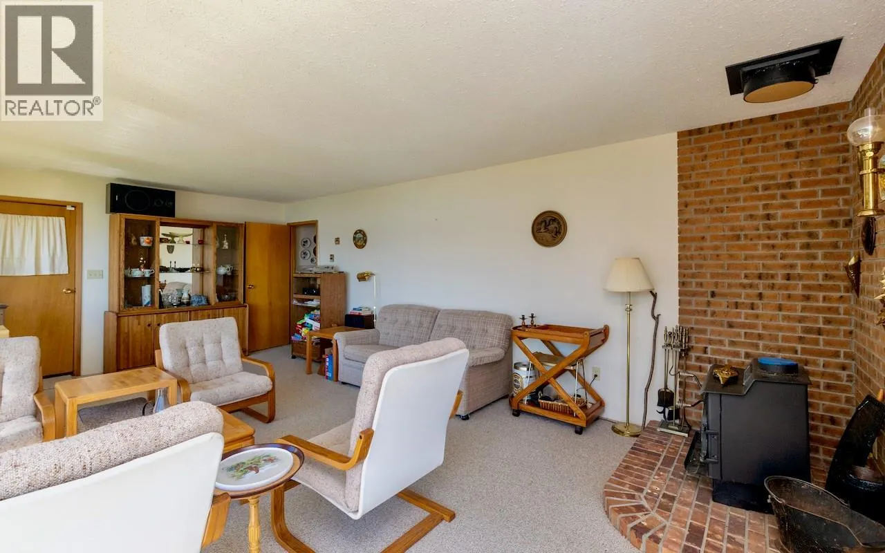 3035 Squilax-Anglemont Road
