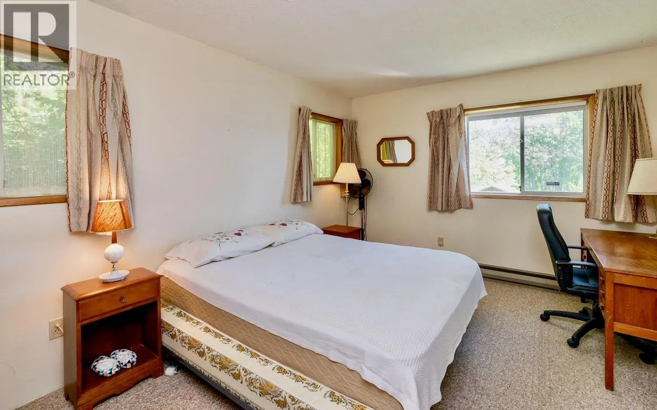 3035 Squilax-Anglemont Road