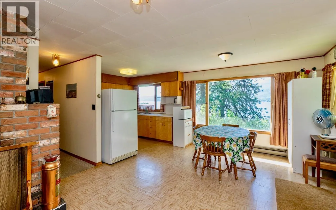 3035 Squilax-Anglemont Road