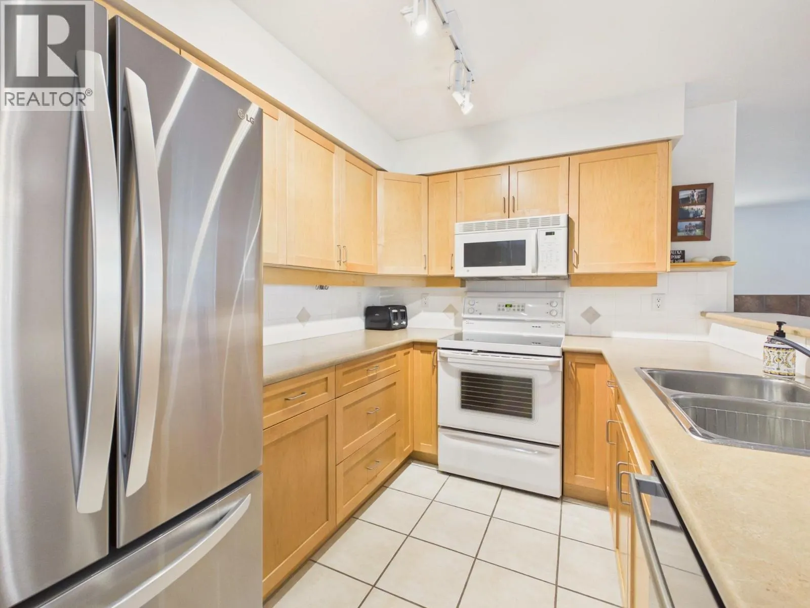 7600 COTTONWOOD Drive Unit# 6