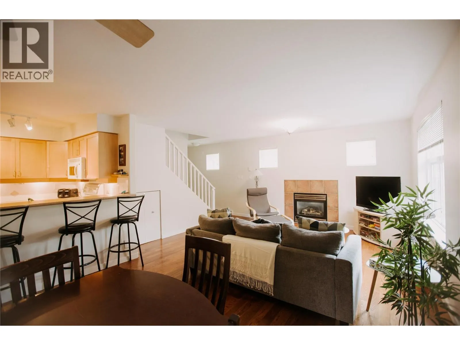7600 COTTONWOOD Drive Unit# 6