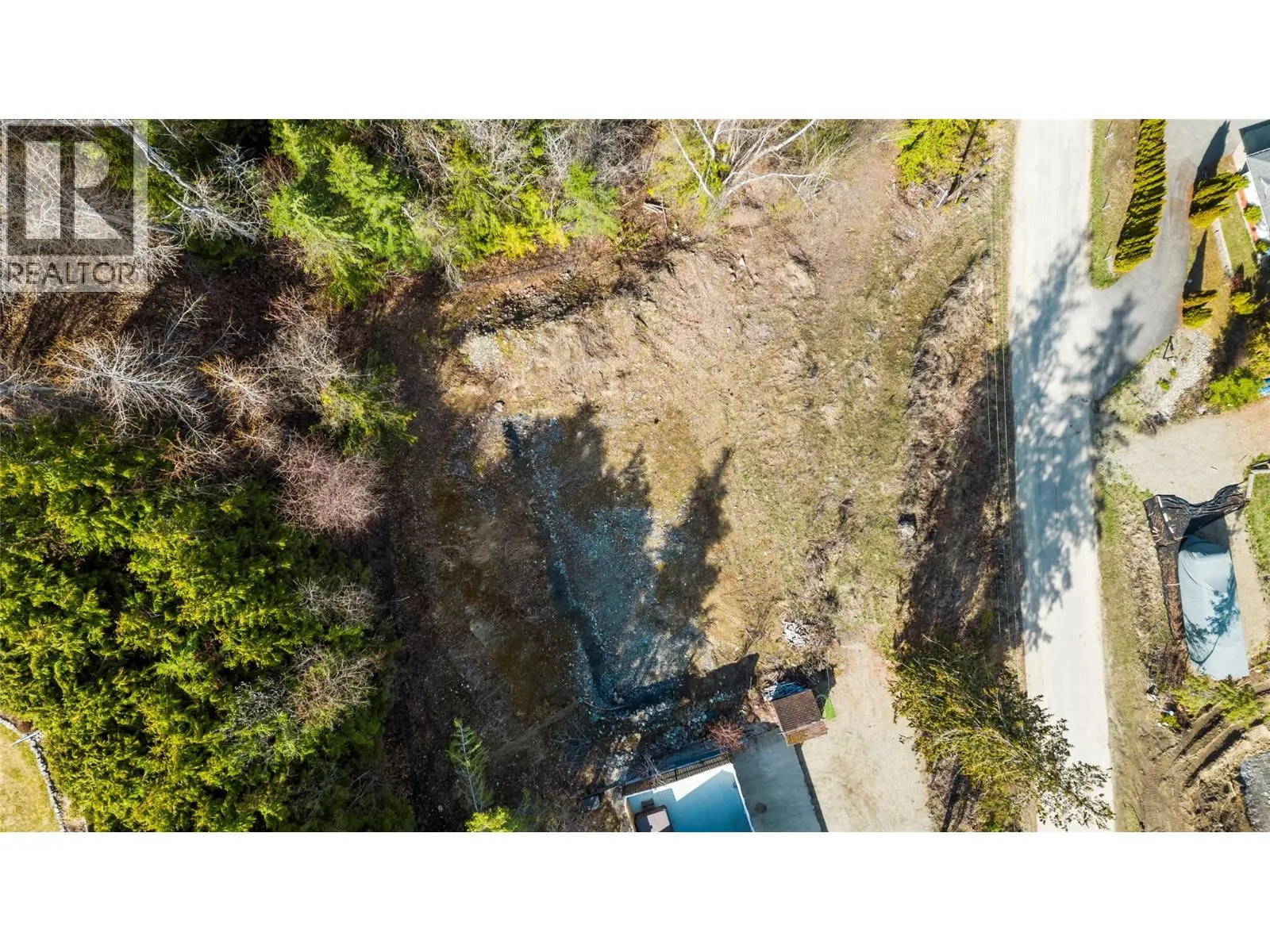 2622 Woodland Place