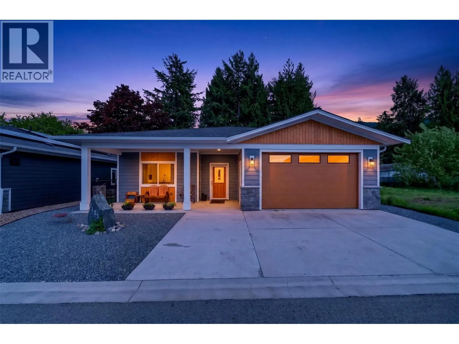 1123 Willow Row