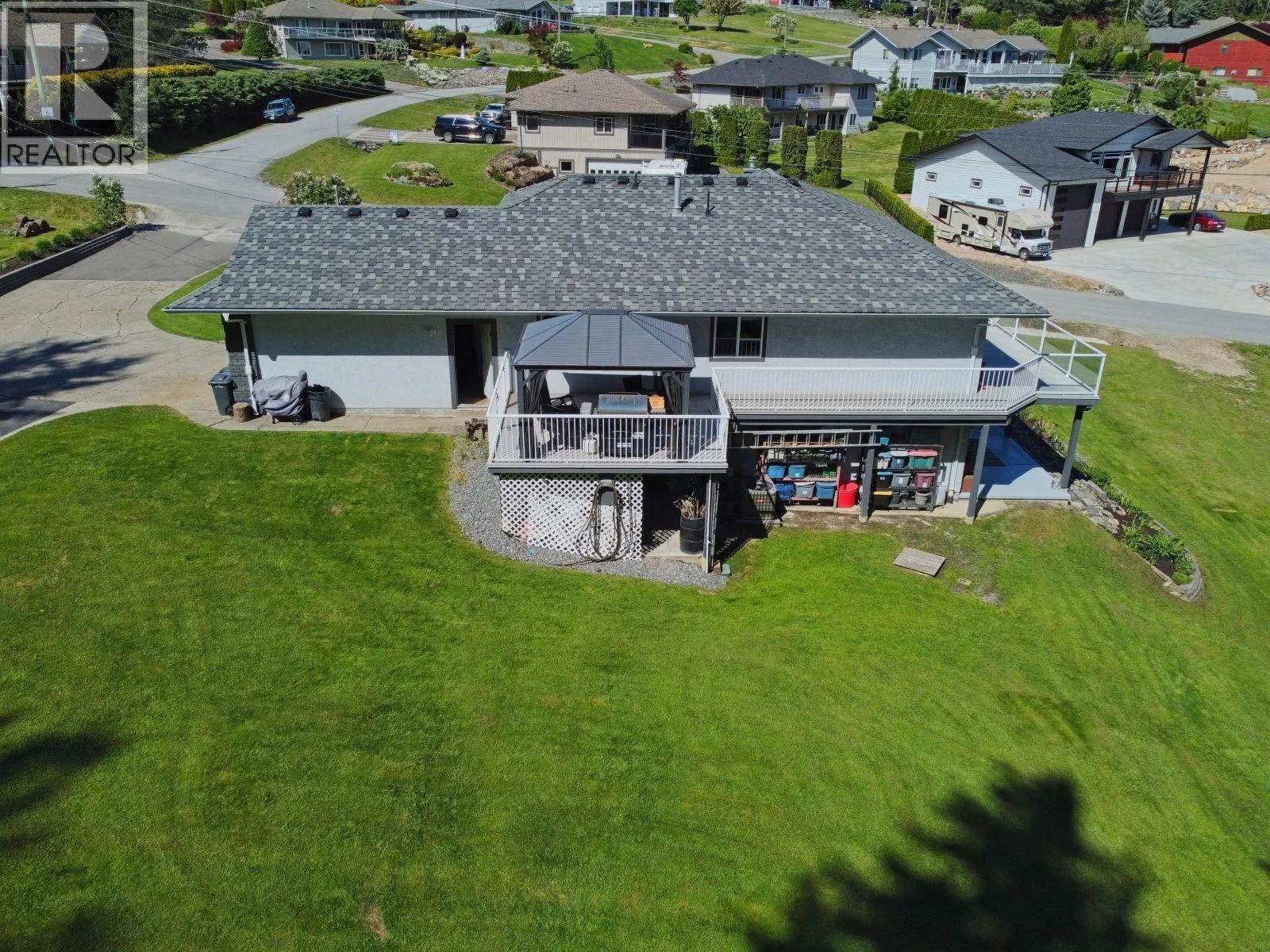 2860 Marine Drive