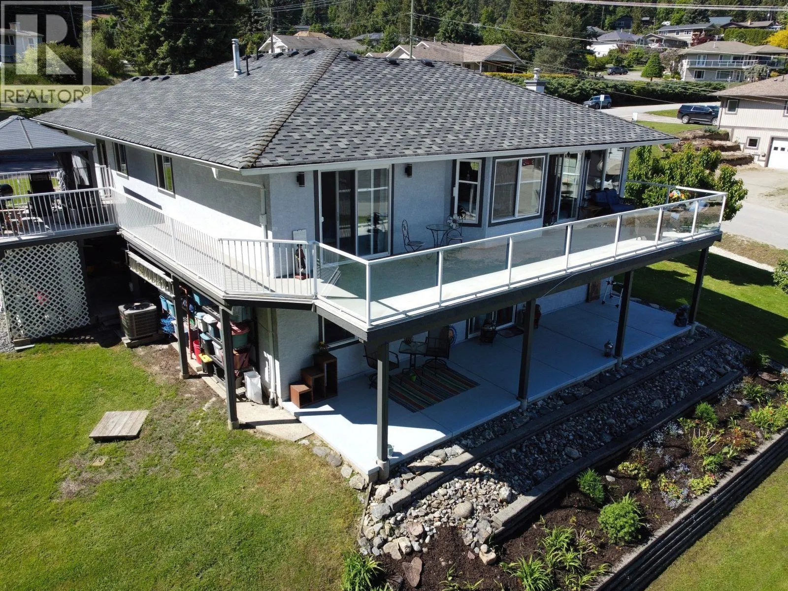 2860 Marine Drive