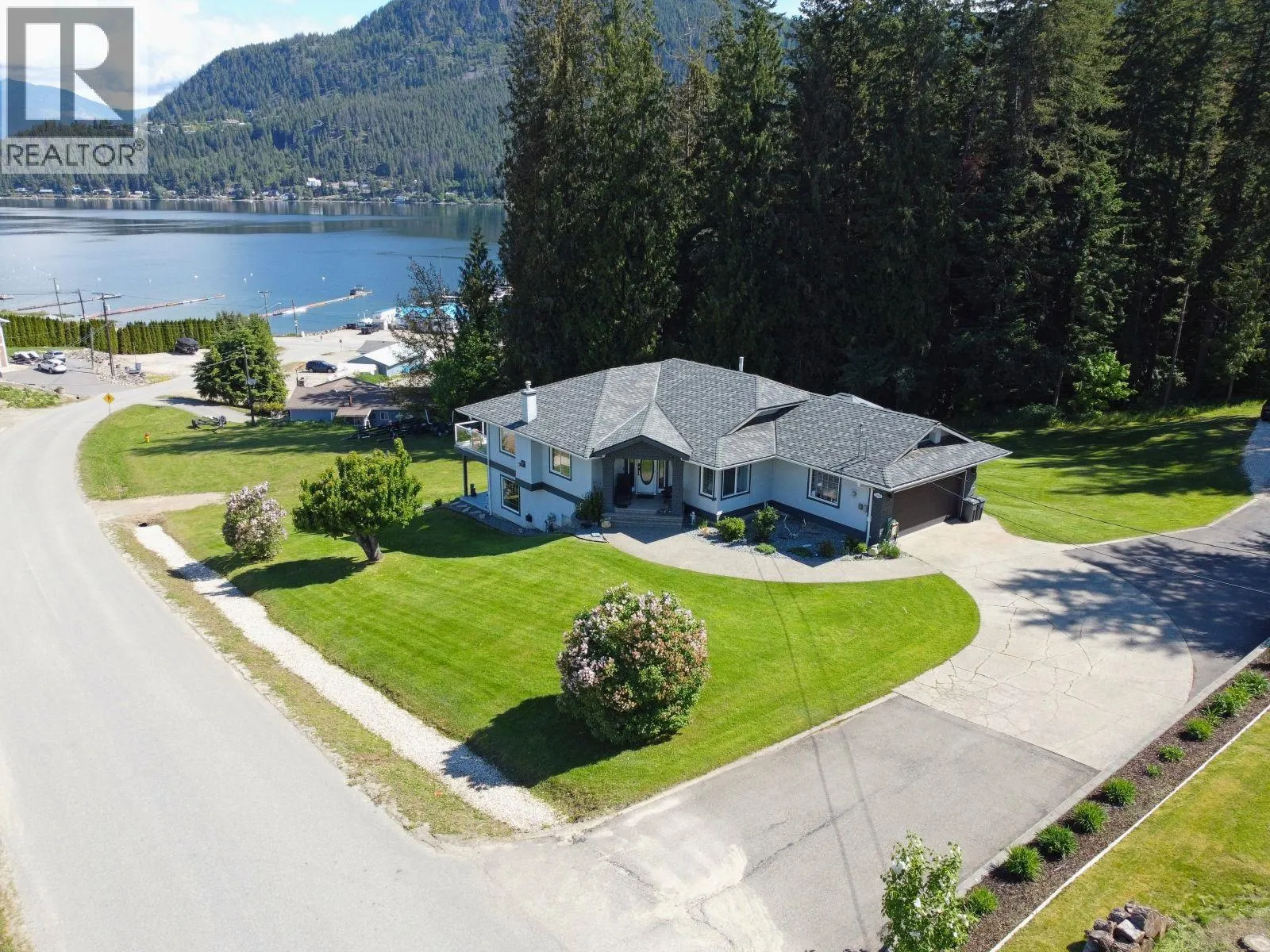 2860 Marine Drive
