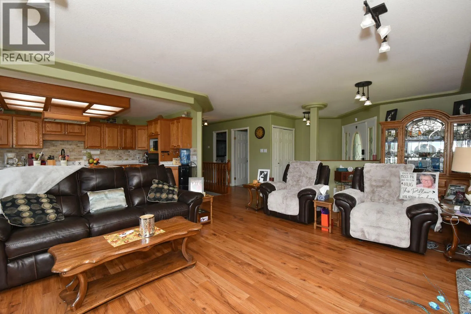 2860 Marine Drive