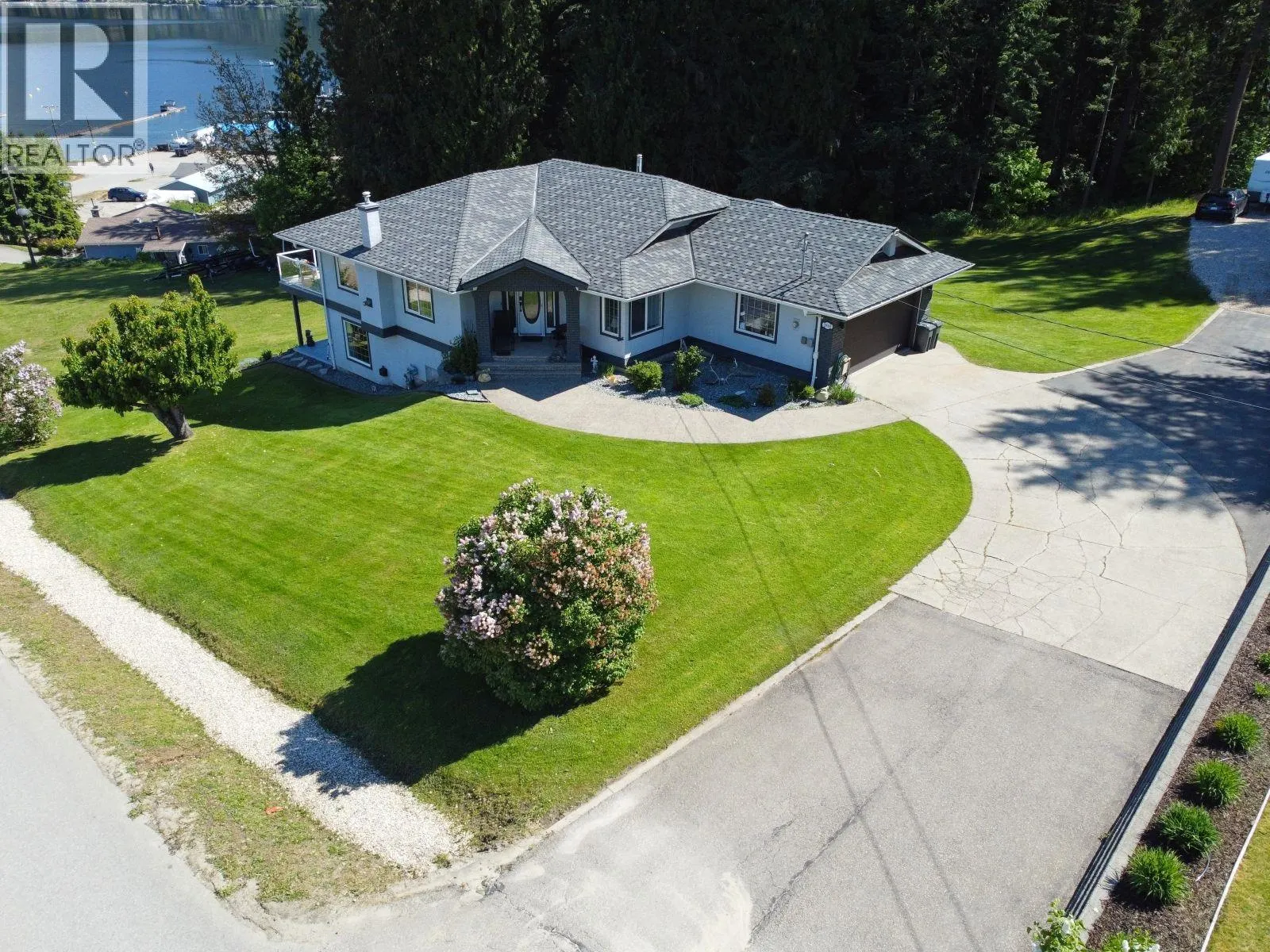 2860 Marine Drive