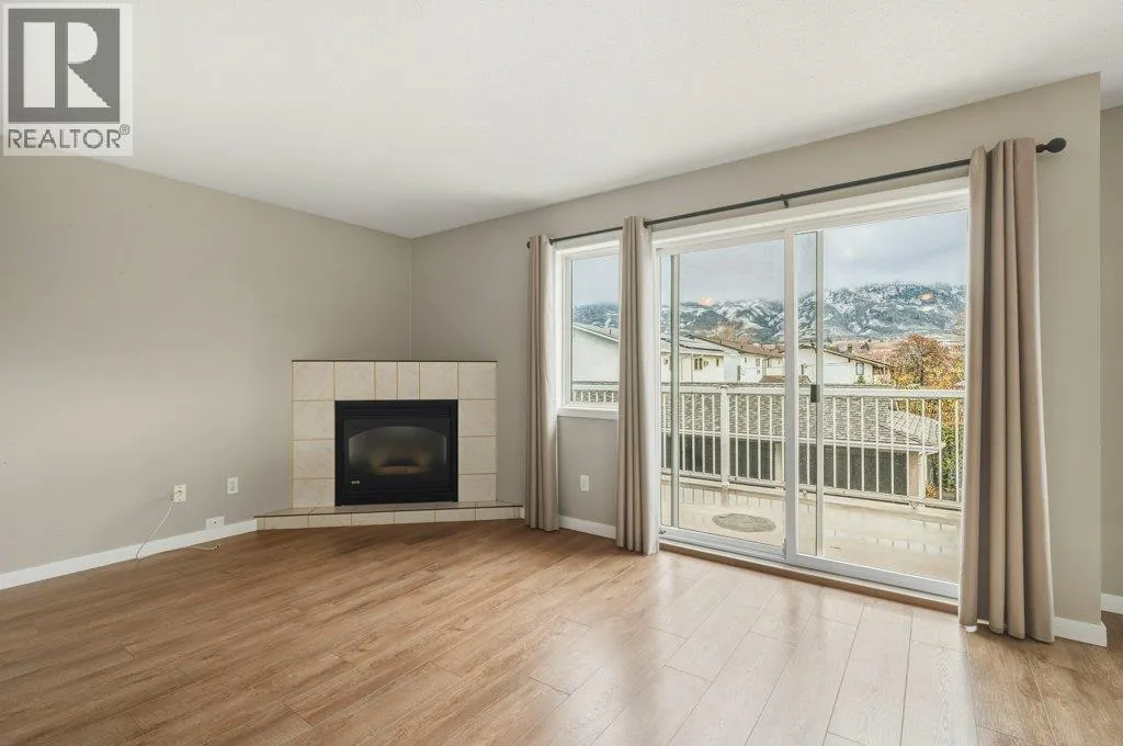 6201 Maple Drive Unit# 206