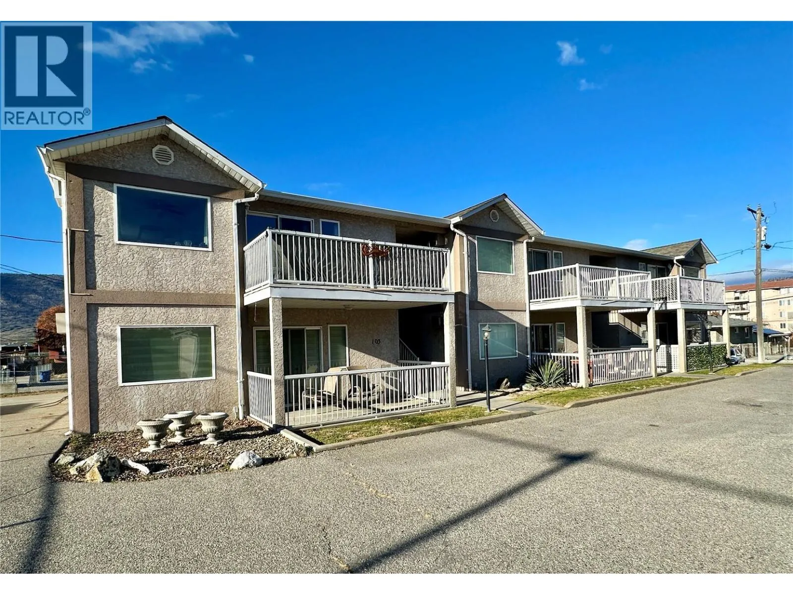 6201 Maple Drive Unit# 206