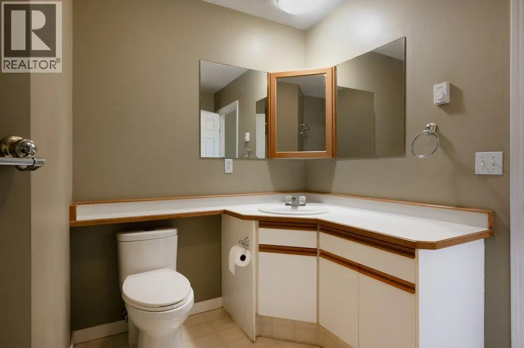 6201 Maple Drive Unit# 206