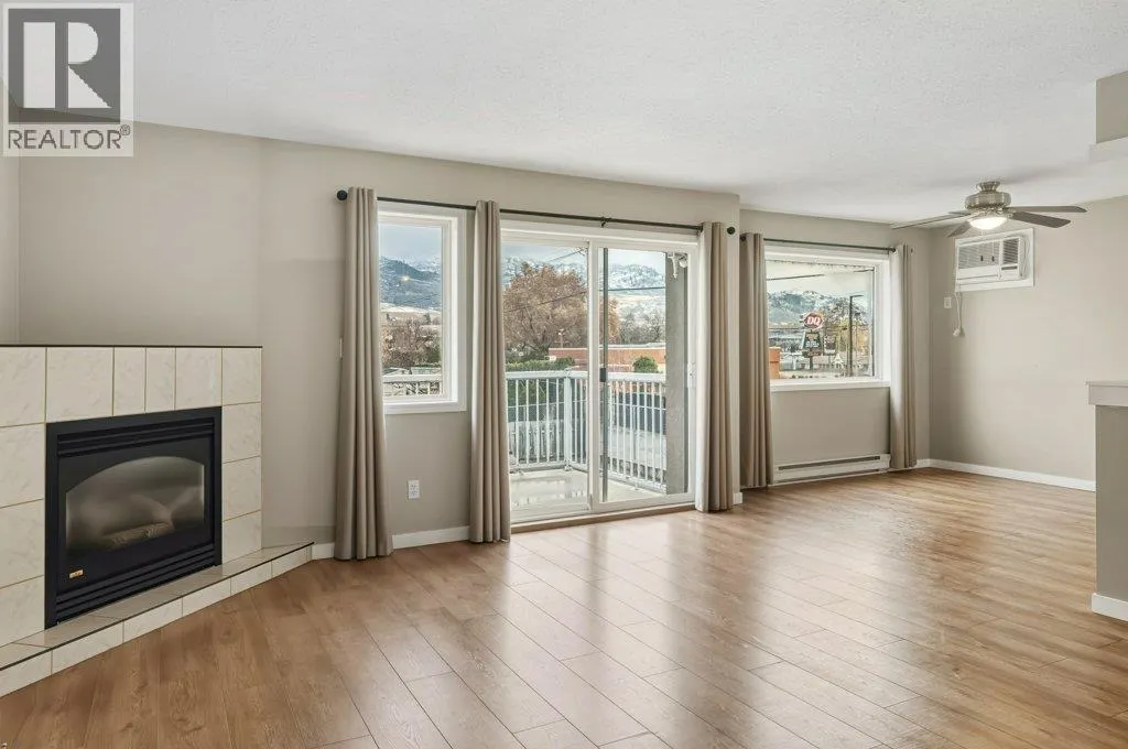 6201 Maple Drive Unit# 206