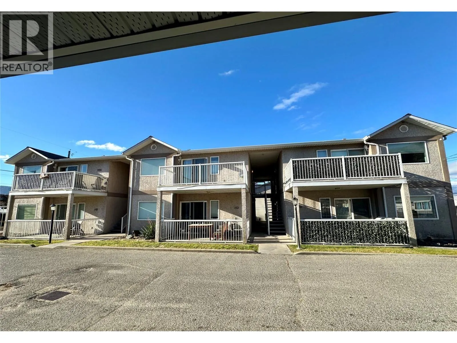 6201 Maple Drive Unit# 206