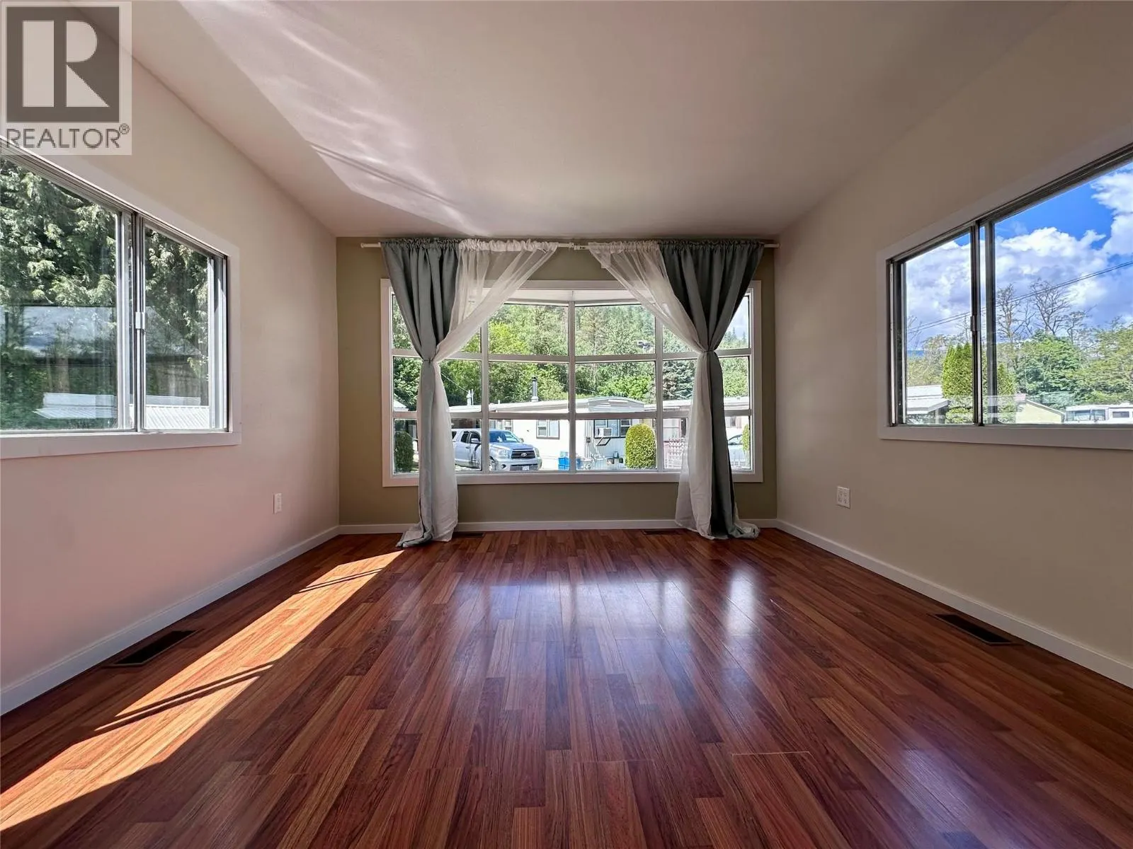 1101 Columbia Avenue Unit# 15
