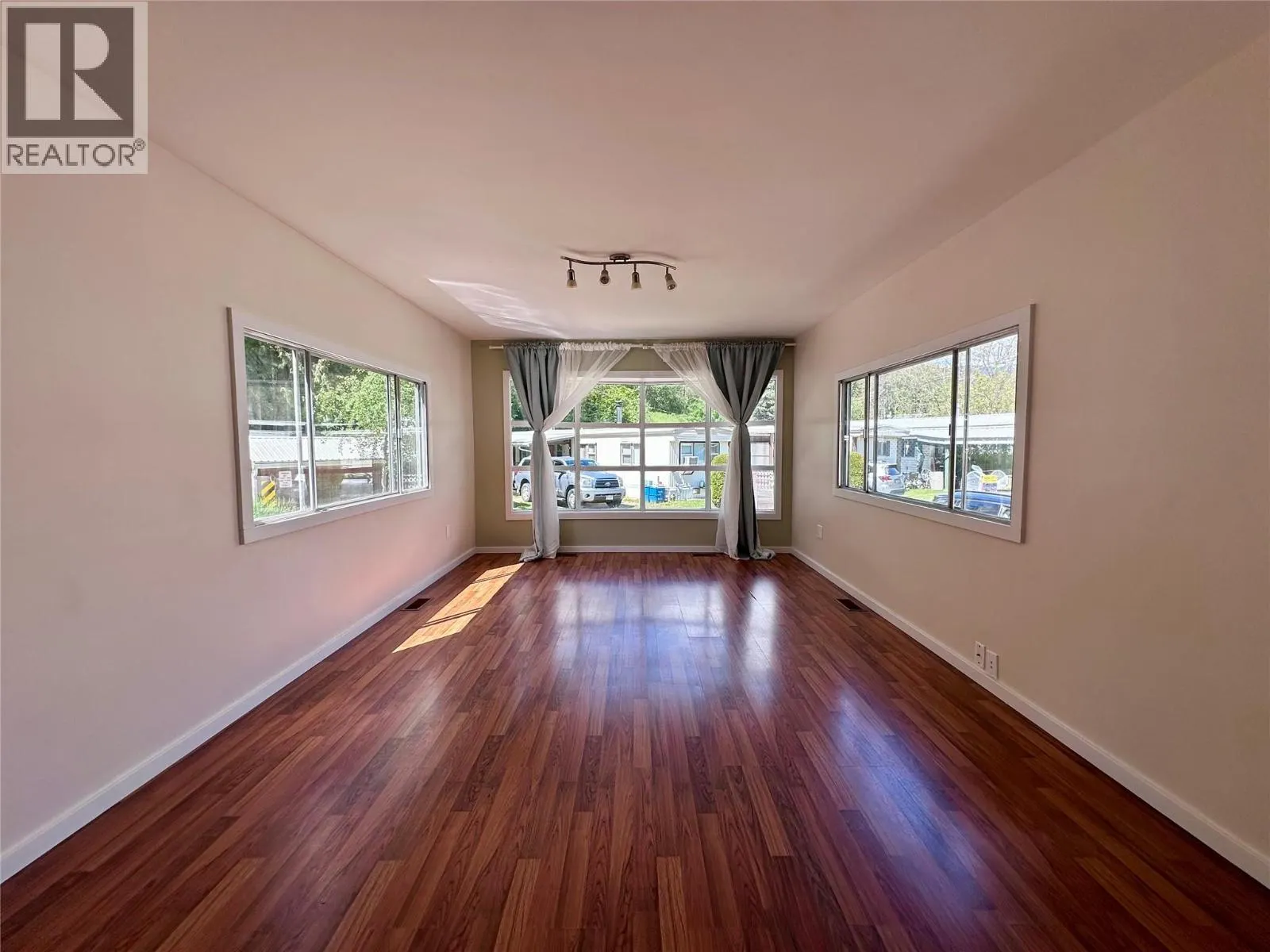 1101 Columbia Avenue Unit# 15
