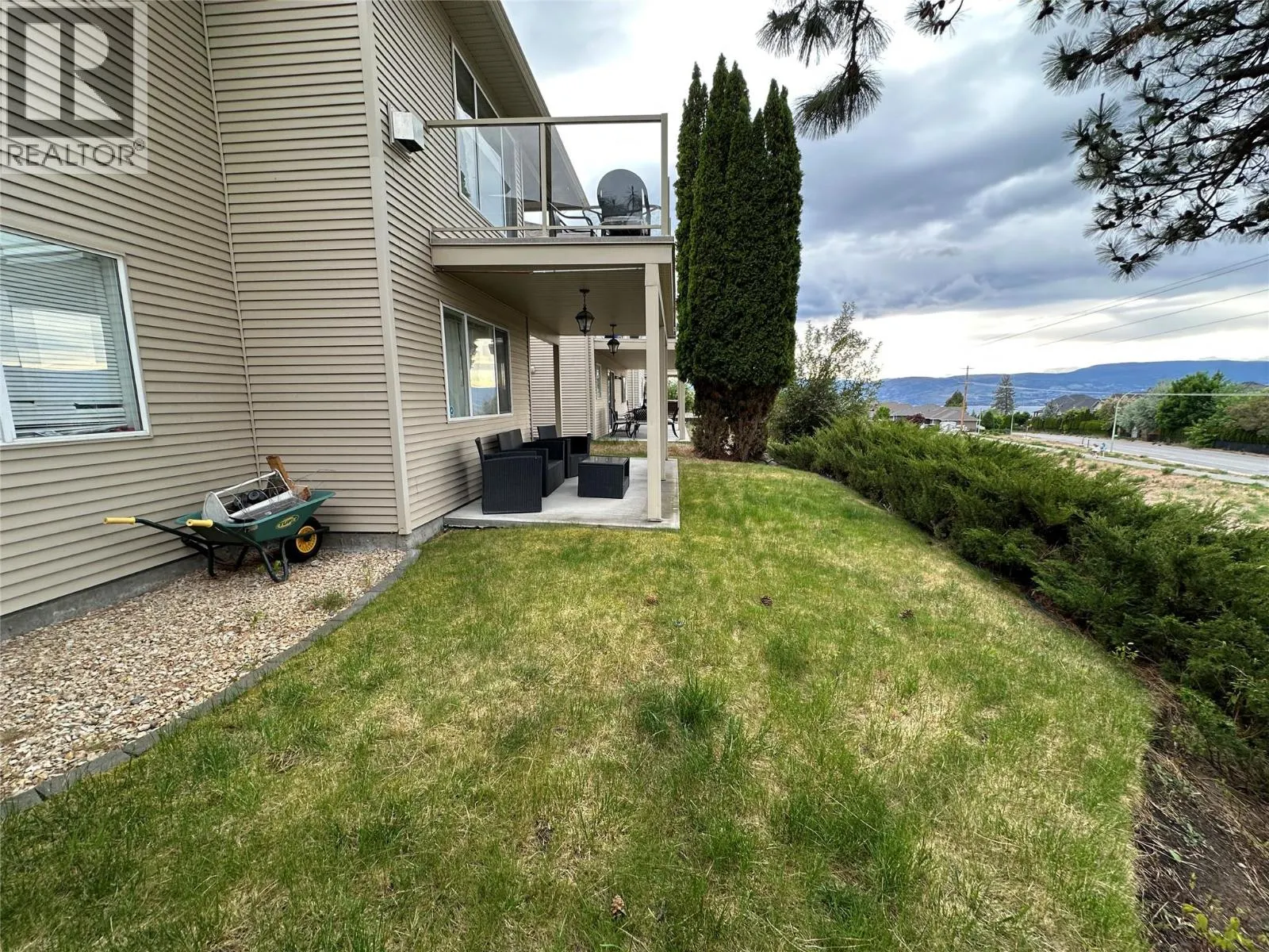 662 South Crest Drive