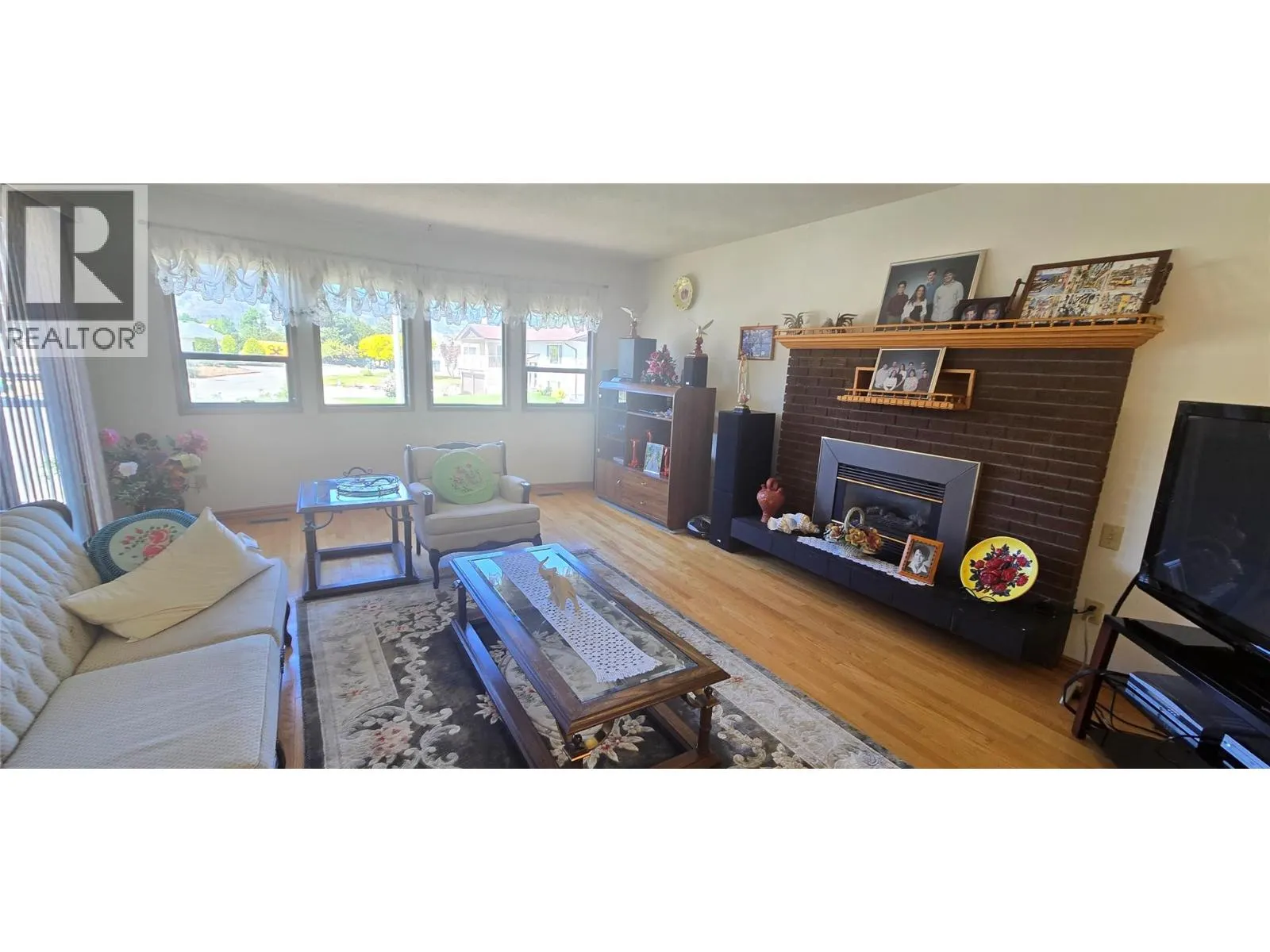 10 Spruce Court