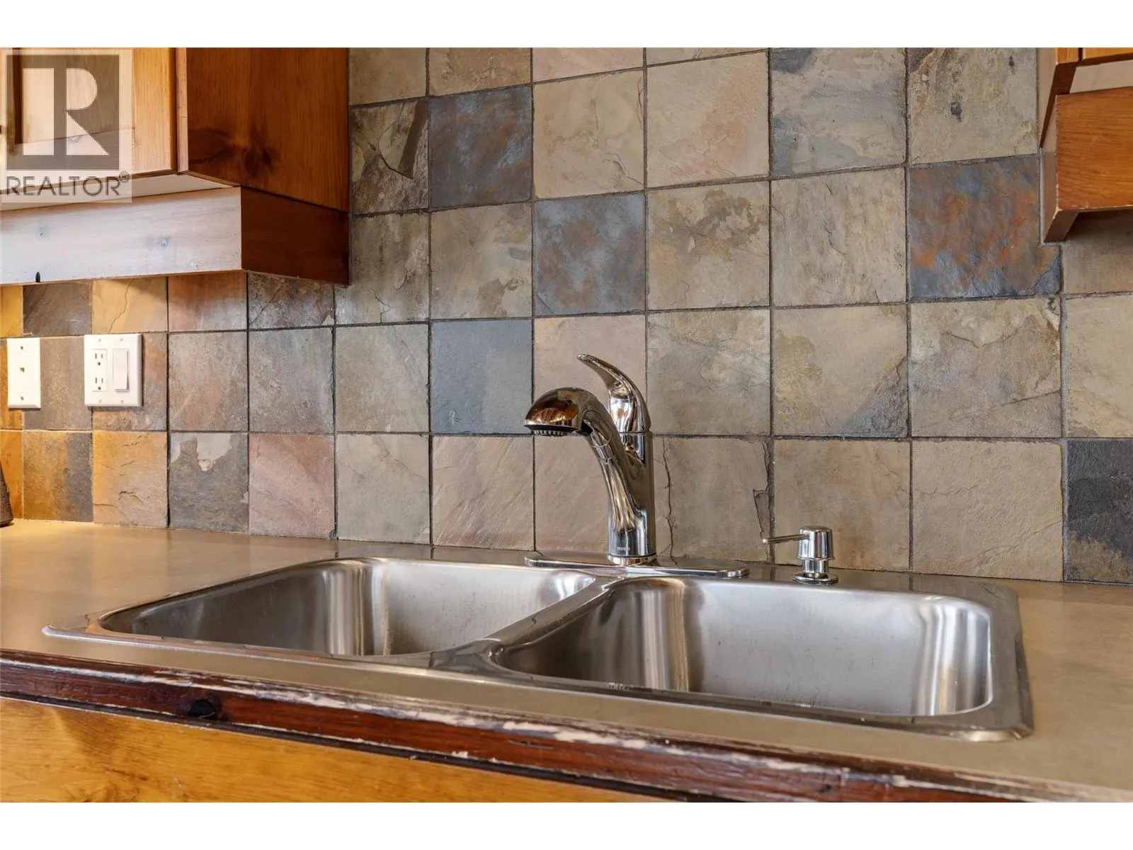 5940 Snow Pines Way Unit# 8