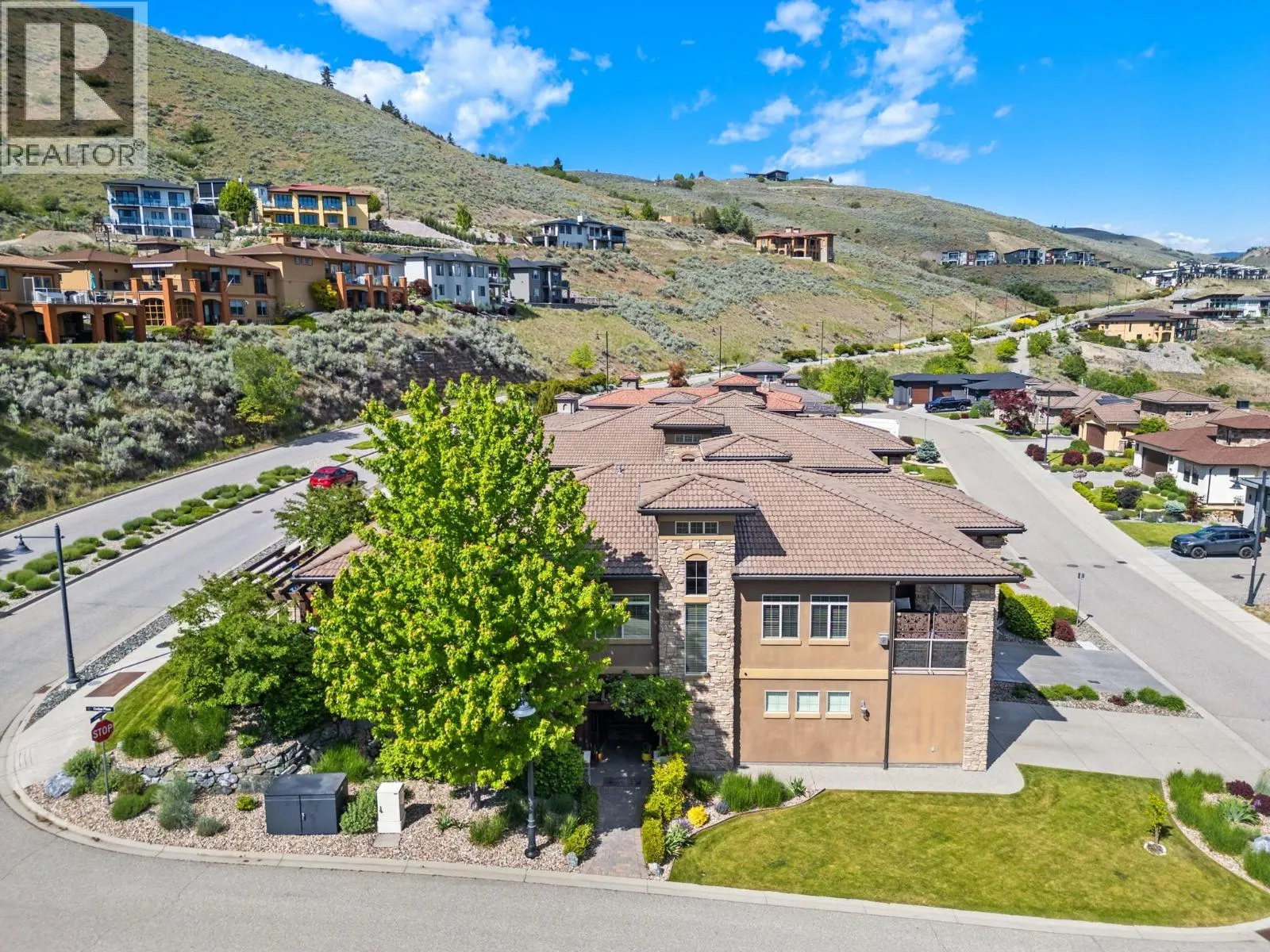 325 Cordon Place