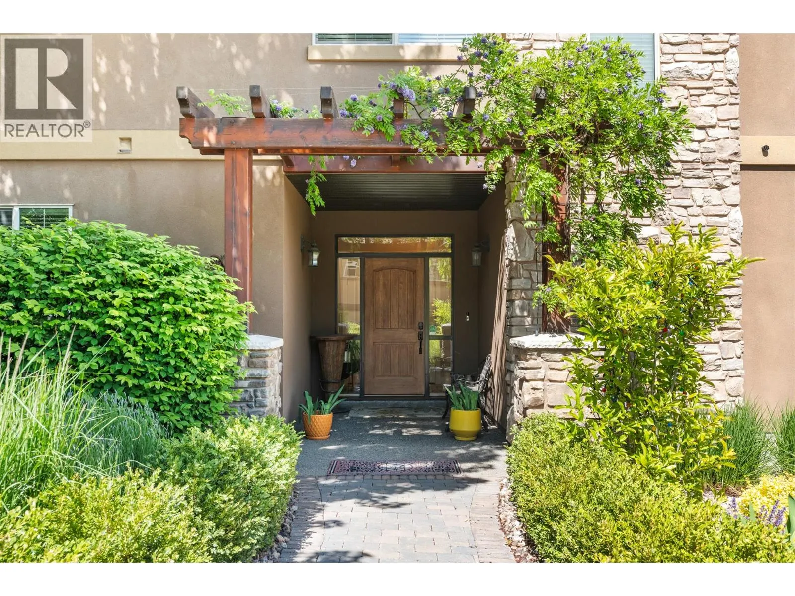 325 Cordon Place